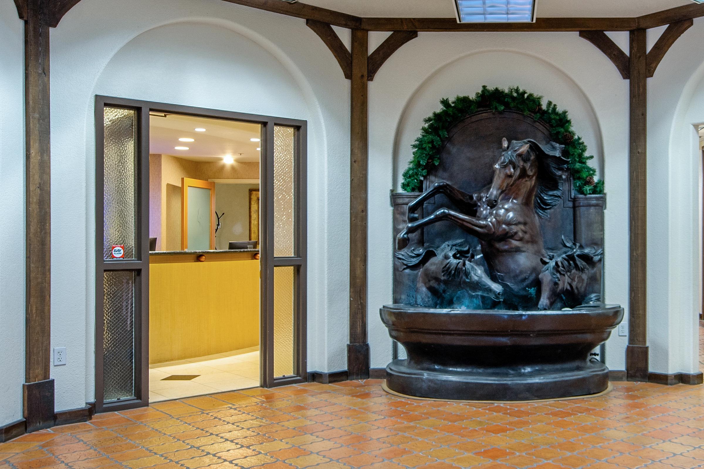 Golden-State-Dentistry-Office Tour-Lobby 